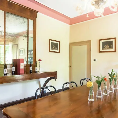 Ferienhaus Monumental Mansion In Crespignaga With Swimming Pool