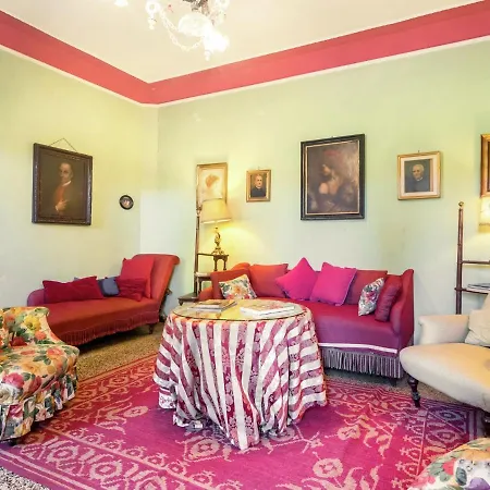 Ferienhaus Monumental Mansion In Crespignaga With Swimming Pool Maser