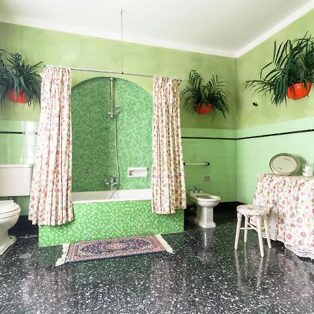 Ferienhaus Monumental Mansion In Crespignaga With Swimming Pool